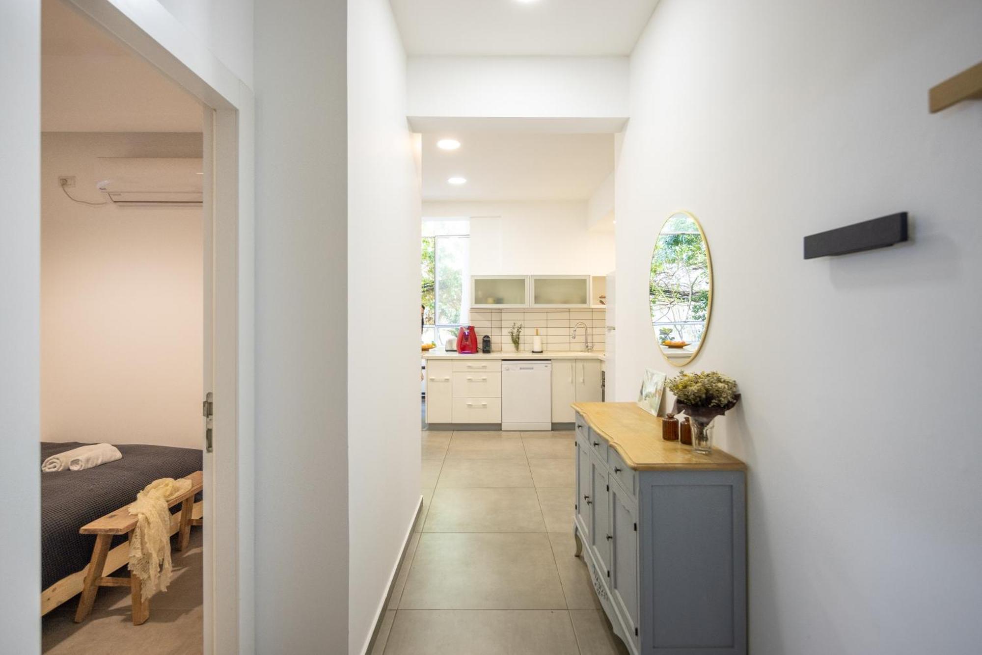 Apartment Bauhaus Sea-side Garden Haven With Shelter By Sea N' Rent Tel Aviv