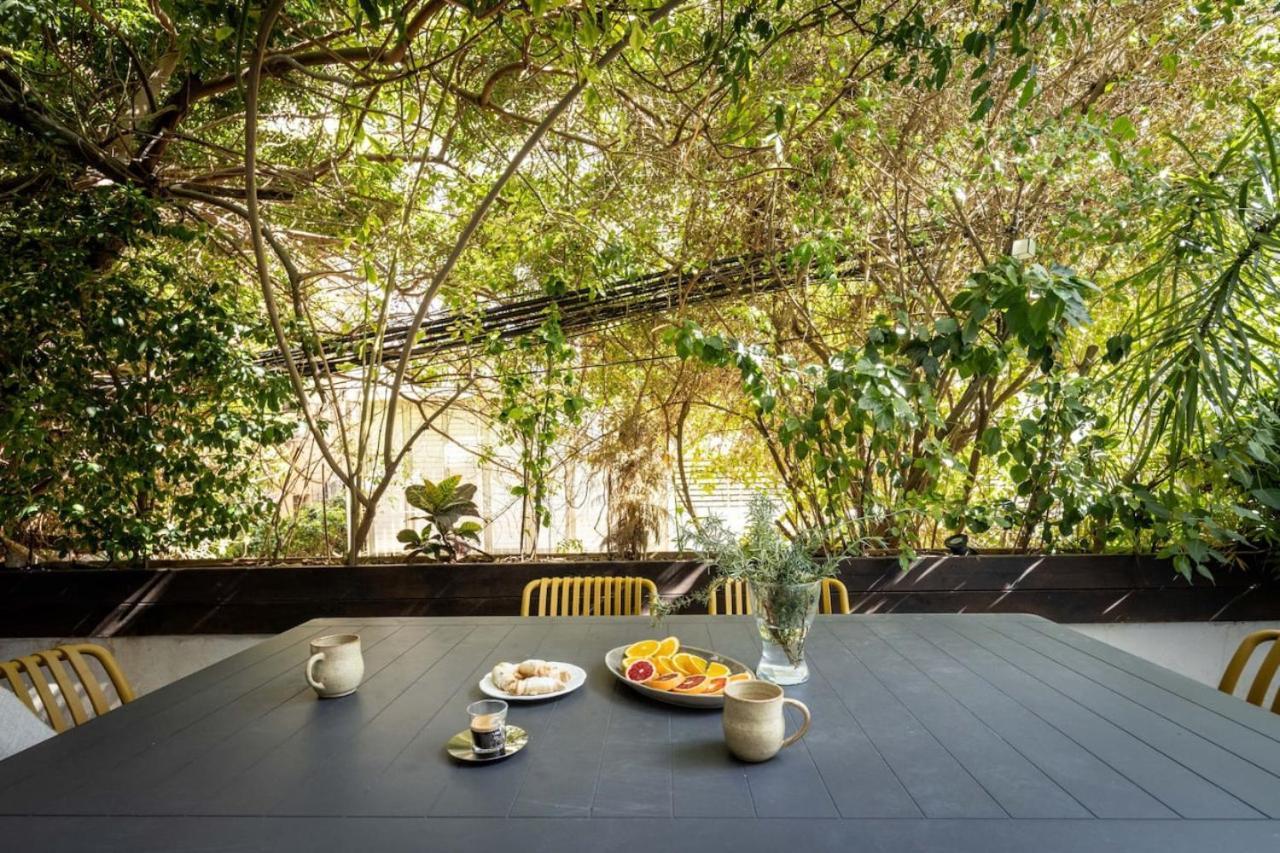 Bauhaus Sea-side Garden Haven With Shelter By Sea N' Rent Apartment Tel Aviv